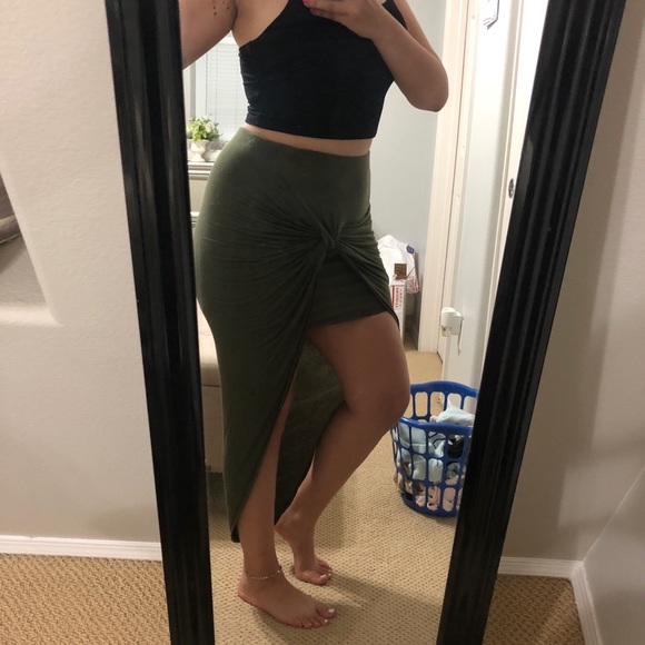 Army green high low fitted skirt - Picture 4 of 4